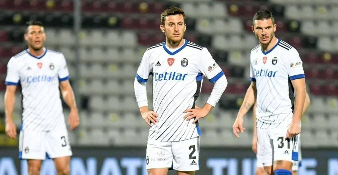 意甲！门框抢戏+乌龙绝杀！尤文2-0神奇升第3，布冯之子首秀